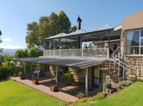  Ash River Lodge